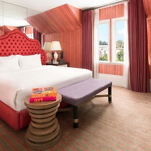 Deluxe Zimmer mit Kingsize-Bett